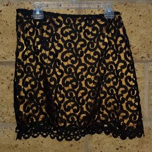 Lace mini skirt